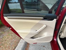 2016 VOLKSWAGEN PASSAT