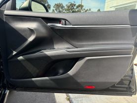 2020 TOYOTA CAMRY SE SEDAN 4D