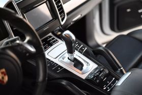 2012 PORSCHE CAYENNE SUV M4851 TURBO