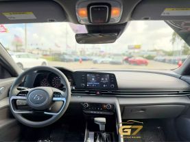 2022 Hyundai Elantra - Image 16