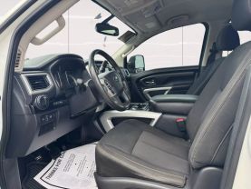 2017 NISSAN TITAN CREW CAB PICKUP V8, 5.6 LITER S PICKUP 4D 5 1/2 FT