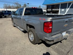 2017 Chevrolet Silverado 1500 Crew Cab - Image 8