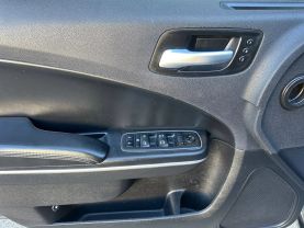 2019 Dodge Charger Sxt Sedan 4d - Image 17