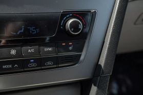 2015 HYUNDAI SONATA SEDAN 4-CYL, PZEV, 2.4 LITER SPORT SEDAN 4D