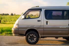 1995 TOYOTA HIACE VAN 1KZ-TE SUPER CUSTOM LIMITED