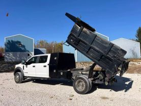 2018 FORD F550 SUPER DUTY CREW CAB & CHASSIS CAB_CHASSIS V8, TURBO DIESEL, 6.7 LITER XL CAB & CHASSIS 4D at T&T Repairables - used car dealership in Spencer, Indiana.