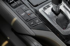 2013 Porsche Cayenne - Image 25