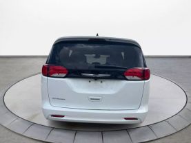 2023 CHRYSLER VOYAGER