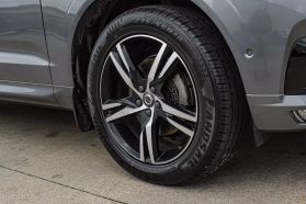 2019 VOLVO XC60 SUV 4-CYL, DRIVE-E, TURBO, 2.0 LITER T5 R-DESIGN SPORT UTILITY 4D