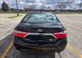 2016 Toyota Camry Hybrid - Image 6