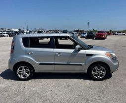 2011 KIA SOUL WAGON 4-CYL, 2.0 LITER + WAGON 4D