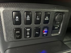2010 TOYOTA FJ CRUISER SUV V6, 4.0 LITER SPORT UTILITY 2D