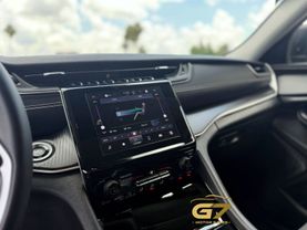 2023 Jeep Grand Cherokee L - Image 25