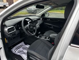 2017 KIA SORENTO SUV 4-CYL, GDI, 2.4 LITER LX SPORT UTILITY 4D