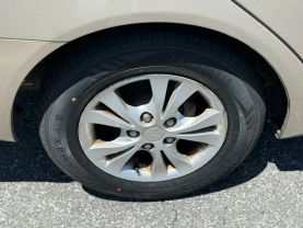 2005 TOYOTA CAMRY SEDAN V6, 3.0 LITER LE SEDAN 4D