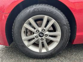 2015 HYUNDAI SONATA SEDAN 4-CYL, 2.4 LITER SE SEDAN 4D