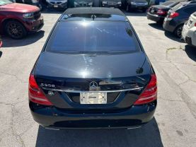 2012 MERCEDES-BENZ S-CLASS SEDAN V8, TWIN TURBO, 4.6 LITER S 550 SEDAN 4D