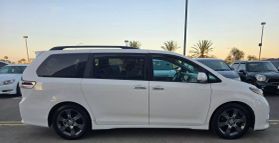 2015 Toyota Sienna - Image 7