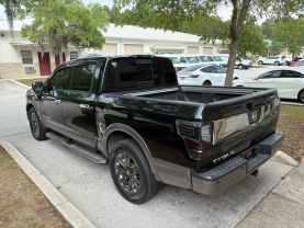 2017 NISSAN TITAN CREW CAB