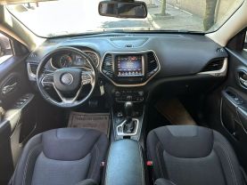 2017 JEEP CHEROKEE SUV V6, 3.2 LITER LATITUDE SPORT UTILITY 4D