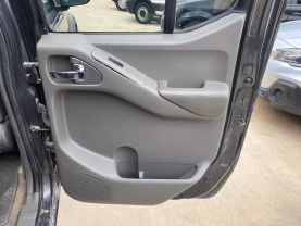 2010 NISSAN FRONTIER PICKUP V6 4.0L GASOLINE CREW CAB LE 4WD 4.0L V6 at Motors On Wheels - used car dealership in Houston, Texas.