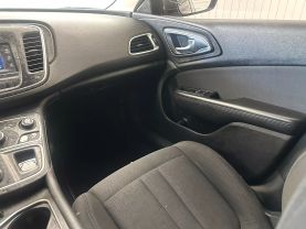 2016 CHRYSLER 200