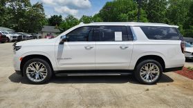 2021 Chevrolet Suburban - Image 4