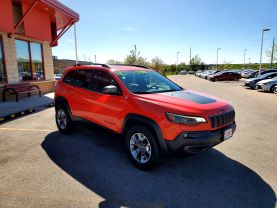 2019 JEEP CHEROKEE SUV V6, 3.2 LITER TRAILHAWK SPORT UTILITY 4D