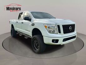 2017 NISSAN TITAN XD CREW CAB PICKUP V8, TURBO DIESEL, 5.0L S PICKUP 4D 6 1/2 FT