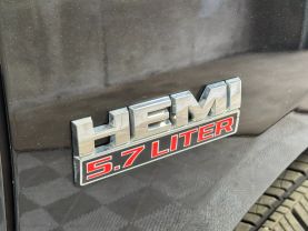 2015 RAM 1500 CREW CAB PICKUP V8, HEMI, 5.7 LITER SLT PICKUP 4D 5 1/2 FT