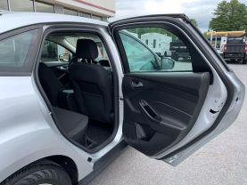 2018 FORD FOCUS SE CARS/SUV 4-CYL, 2.0 LITER SE SEDAN 4D - Eddies Auto Sales