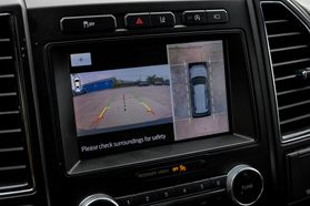2020 Ford Expedition - Image 30