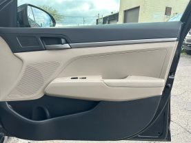 2017 HYUNDAI ELANTRA SEDAN 4-CYL, 2.0 LITER SE SEDAN 4D