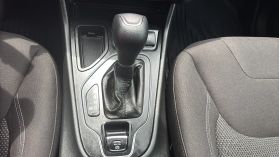 2019 Jeep Cherokee - Image 40