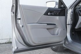 2017 Honda Accord - Image 44