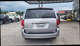 2019 Dodge Grand Caravan Passenger Sxt Minivan 4d - Image 4