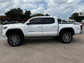 2017 TOYOTA TACOMA DOUBLE CAB PICKUP V6, 3.5 LITER TRD OFF-ROAD PICKUP 4D 5 FT