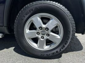 2012 JEEP GRAND CHEROKEE SUV V6, FLEX FUEL, 3.6 LITER LAREDO SPORT UTILITY 4D