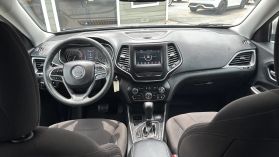 2019 Jeep Cherokee - Image 31