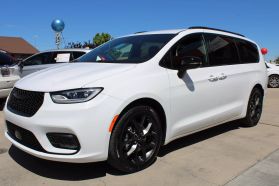 2024 Chrysler Pacifica - Image 4