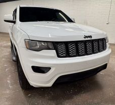 2017 JEEP GRAND CHEROKEE SUV V6, VVT, 3.6 LITER ALTITUDE SPORT UTILITY 4D