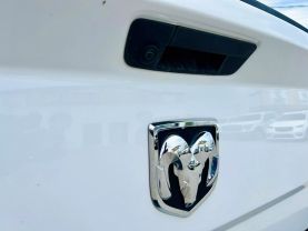 2020 RAM 1500 CLASSIC CREW CAB PICKUP V8, HEMI, 5.7 LITER TRADESMAN PICKUP 4D 5 1/2 FT
