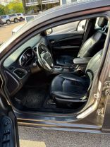 2014 Chrysler 200 - Image 9