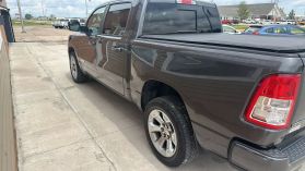 2019 RAM 1500 CREW CAB PICKUP V8, HEMI, 5.7 LITER BIG HORN PICKUP 4D 5 1/2 FT