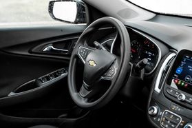 2023 Chevrolet Malibu - Image 16