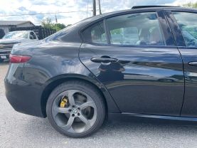 2018 Alfa Romeo Giulia - Image 20