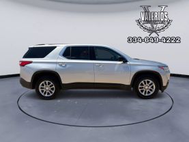 2019 CHEVROLET TRAVERSE SUV V6, 3.6 LITER LS SPORT UTILITY 4D