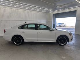 2014 VOLKSWAGEN PASSAT