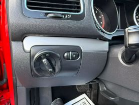 2011 VOLKSWAGEN GOLF