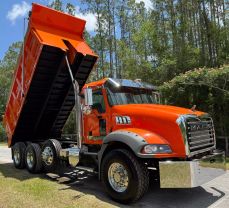 2016 MACK GU813 - - -